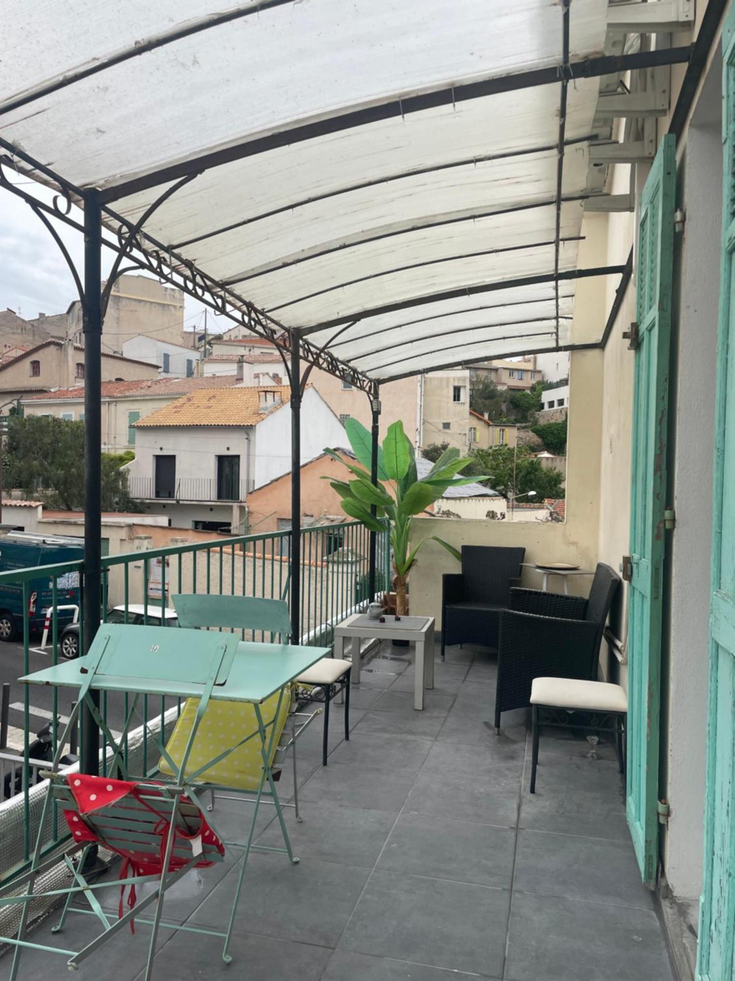 Stud Terras Ville Corniche 2 Pers Stat Gratuit Rue Modif Suivt Possib Et Accord Exclusif Marsella Exterior foto