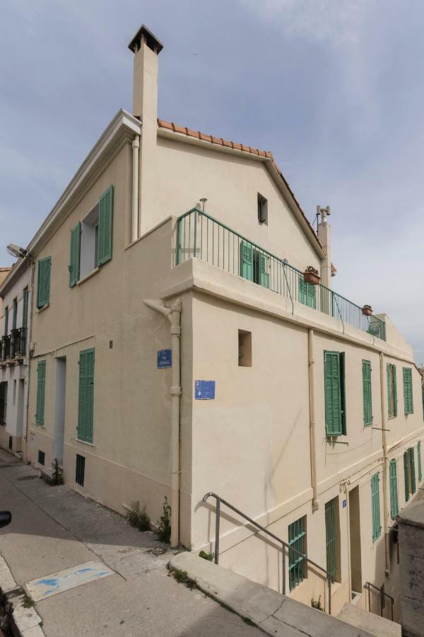 Stud Terras Ville Corniche 2 Pers Stat Gratuit Rue Modif Suivt Possib Et Accord Exclusif Marsella Exterior foto