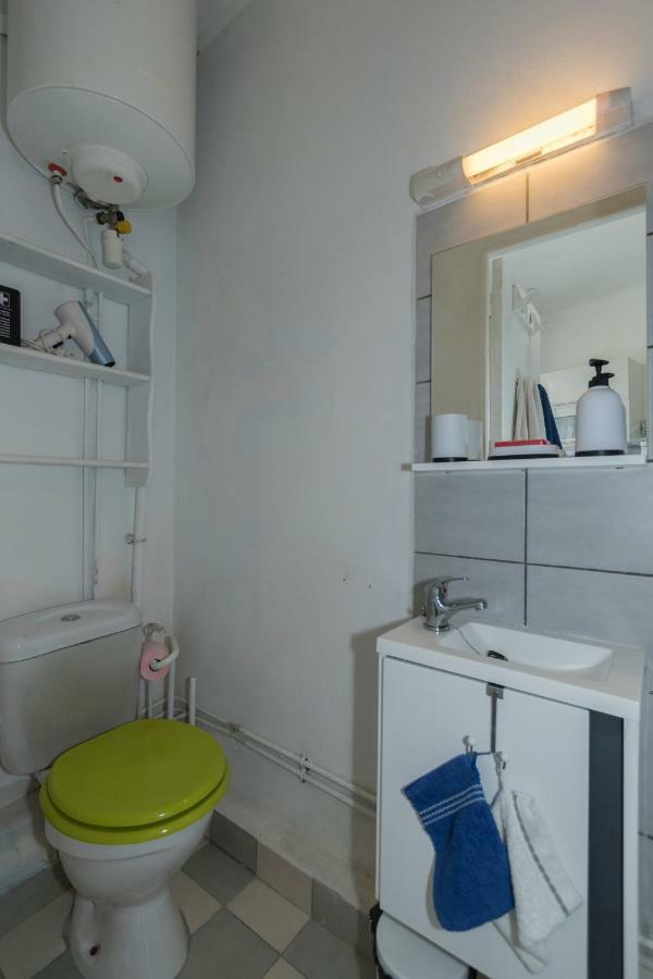 Stud Terras Ville Corniche 2 Pers Stat Gratuit Rue Modif Suivt Possib Et Accord Exclusif Marsella Exterior foto